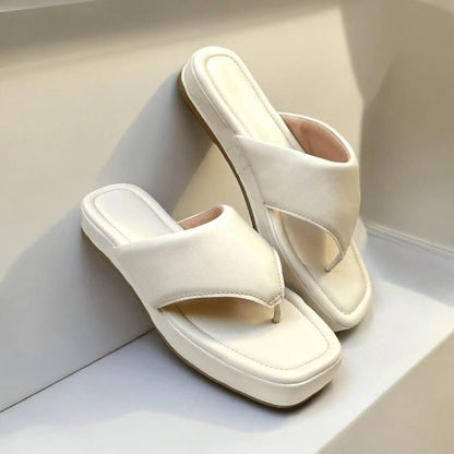 Chinelo Feminino De Dedo Asa Delta Flatform - Rasteirinha Chic